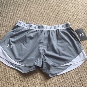 grey and white under armor shorts